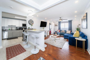 21Floor-Renovated 2BR,1Bath King and Queen Bed and Parking